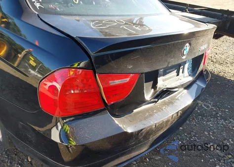 2011 BMW 328I xDrive z USA, uszkodzony, nr VIN WBAPK5C58BA660441